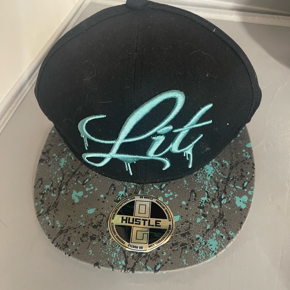 NWT Black and Gray 'Lit' Cap
